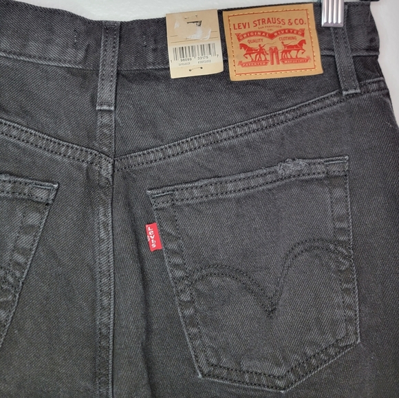 Levi's High Waisted Mom Jeans Women Long Pants Black Rips Denim Size  31 x 27 - Picture 8 of 12
